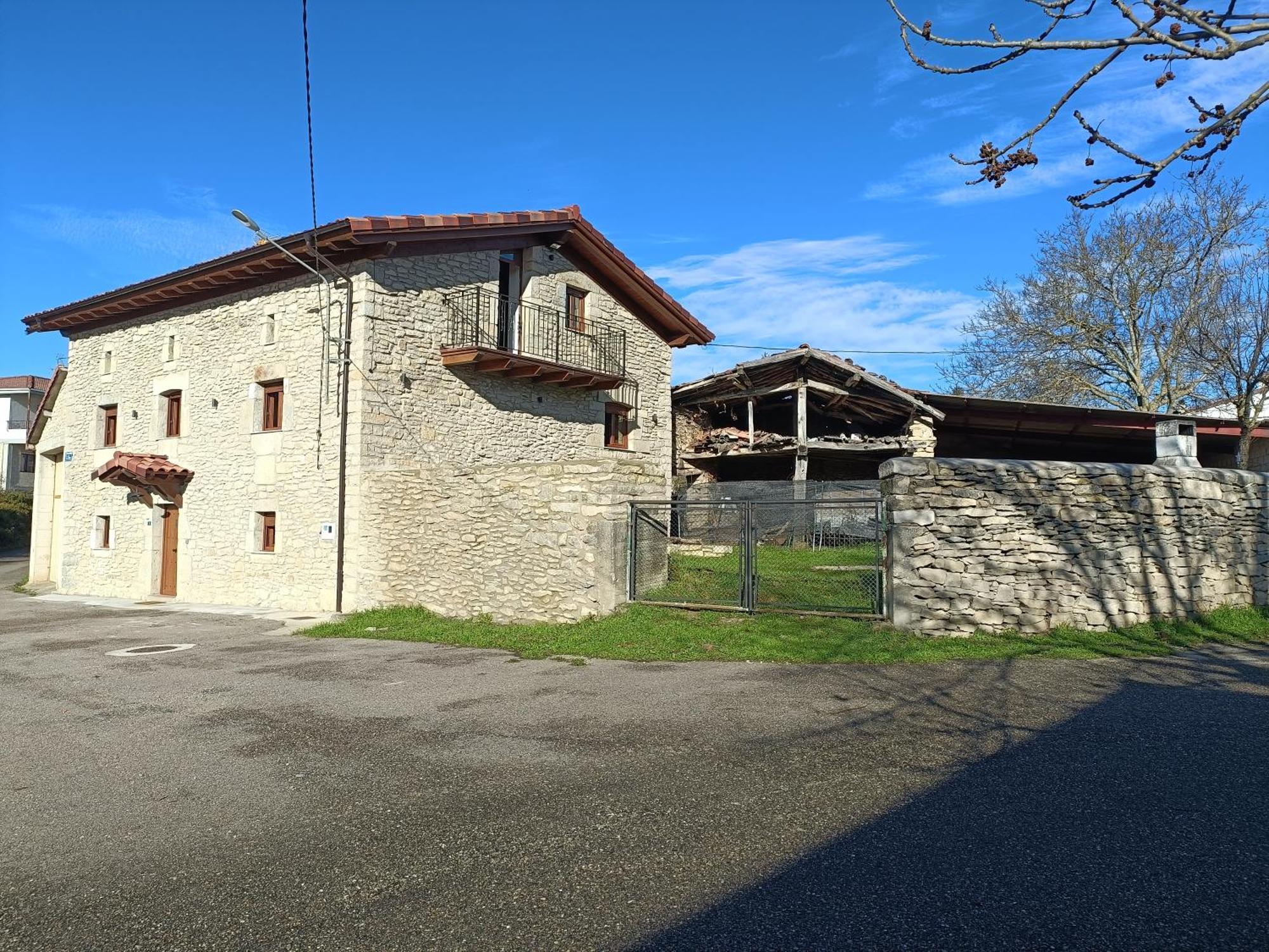 Casa Rural El Pinche Quincoces de Yuso Eksteriør bilde